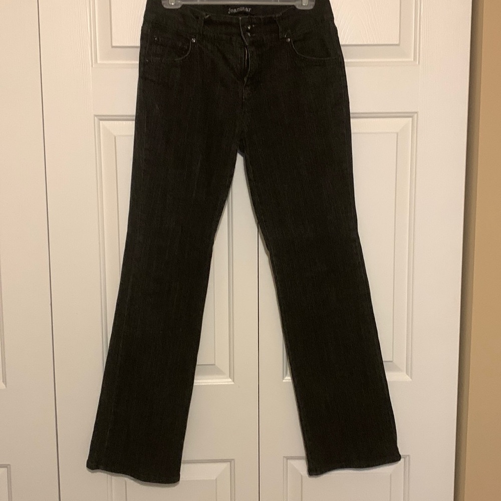 Jeanstar women’s dark denim jeans size 6.